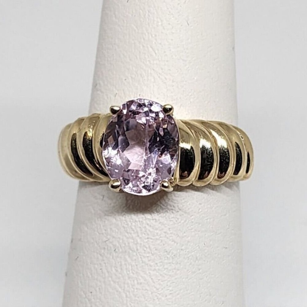 10K YELLOW GOLD & MORGANITE RING  SIZE 5